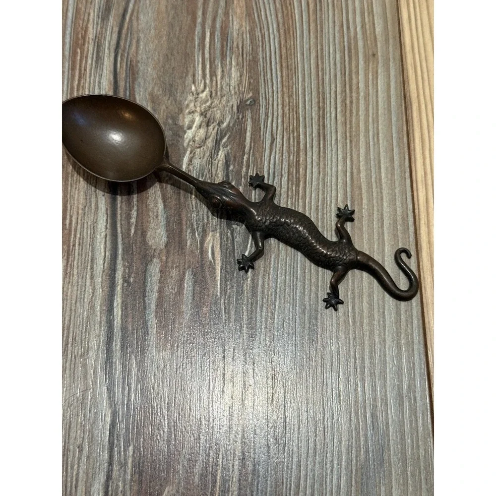 Bronze tone Lizard decorative Spoon for Reptile Enthusiasts brass